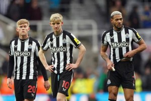 曼联重返欧冠机会接近70%！欲狂挖纽卡主力，3线4人皆成夏窗目标